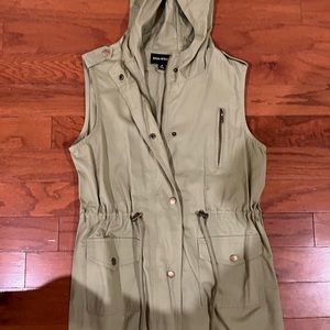 Cute vest olive green color